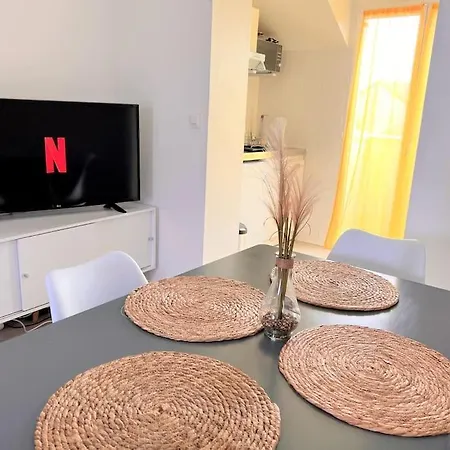 Duplex Proche Disney Et Paris 아파트